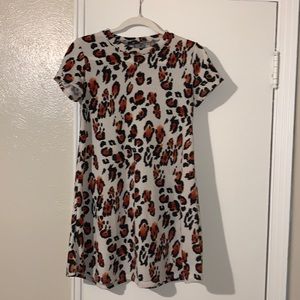 Comfy, knitted leopard print dress